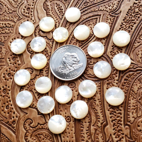 10mm White Mother of Pearl Round Cab (1 pc)