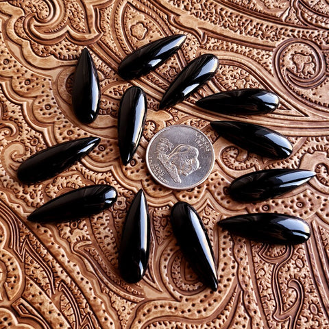 10x30mm Black Onyx Elongated Pear / Talon Cab (1 pc)