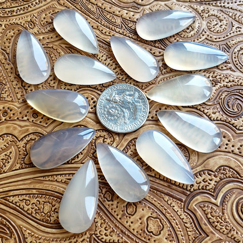 15x30mm White Agate Pear Cab (1 pc)