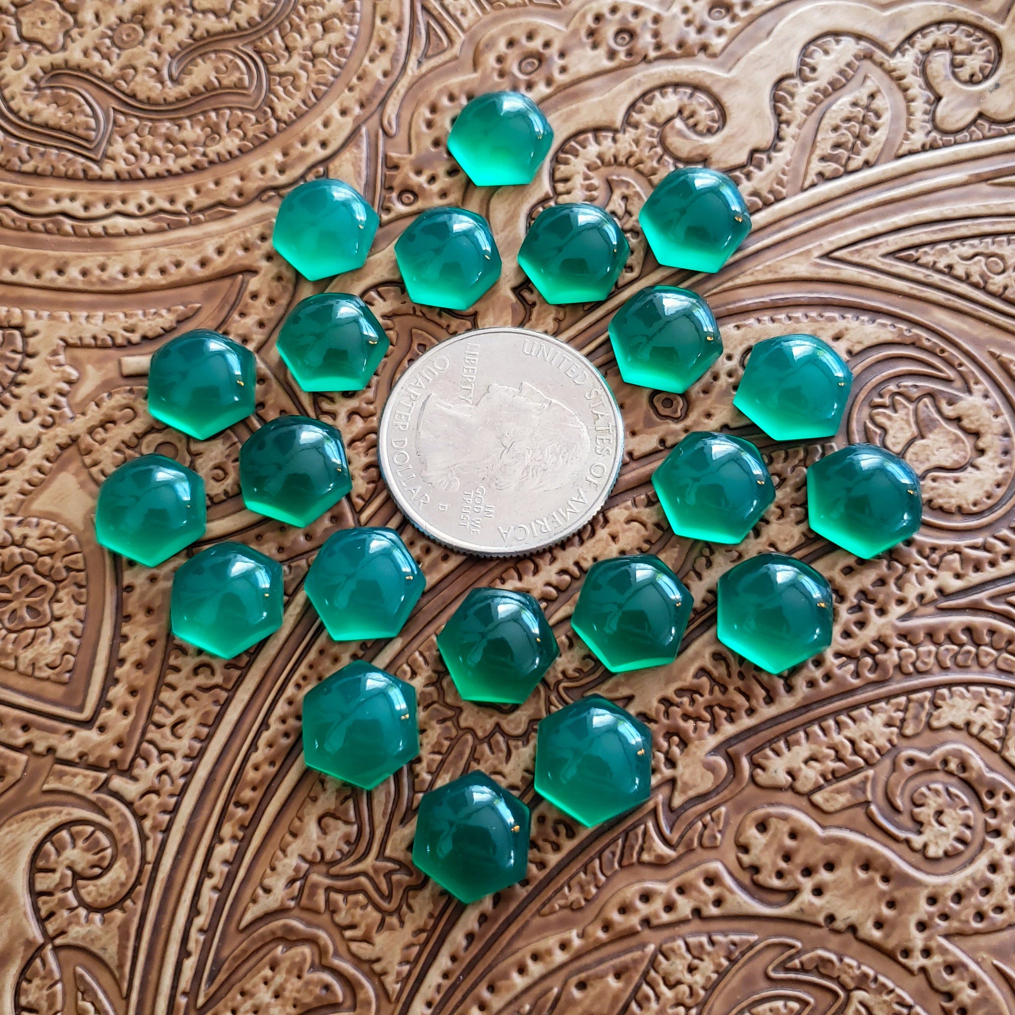 10mm Green Onyx Hexagon Cab (1 pc)